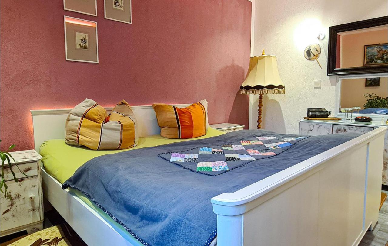 2 Bedroom Cozy Apartment In Suhl Eksteriør billede